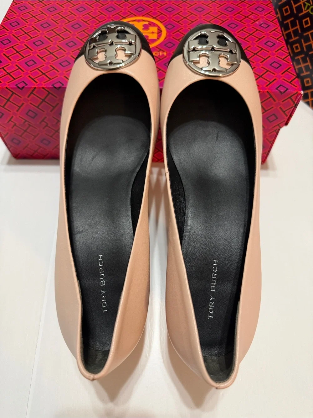 Tory Burch Chelsea Cap-Toe Leather Pumps Rose Silk and Black size 9 NWT